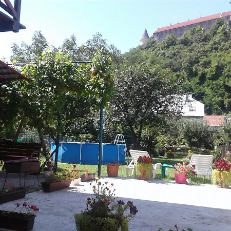 Affittacamere кімнати біля замку Mukačevo