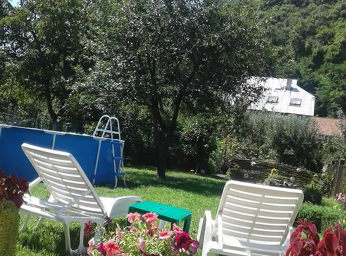 Guest house кімнати біля замку 3*